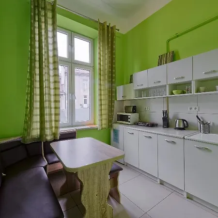 Queens Apartment *